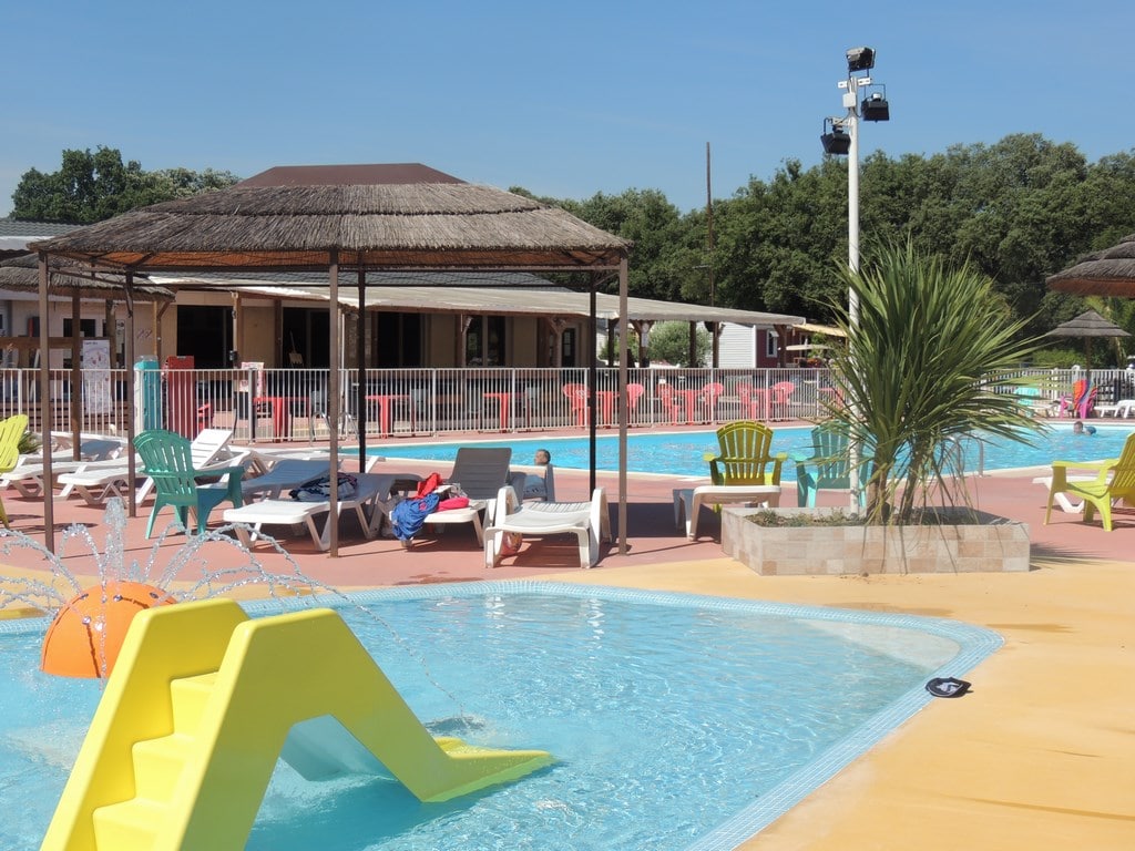 camping with aquatic space herault