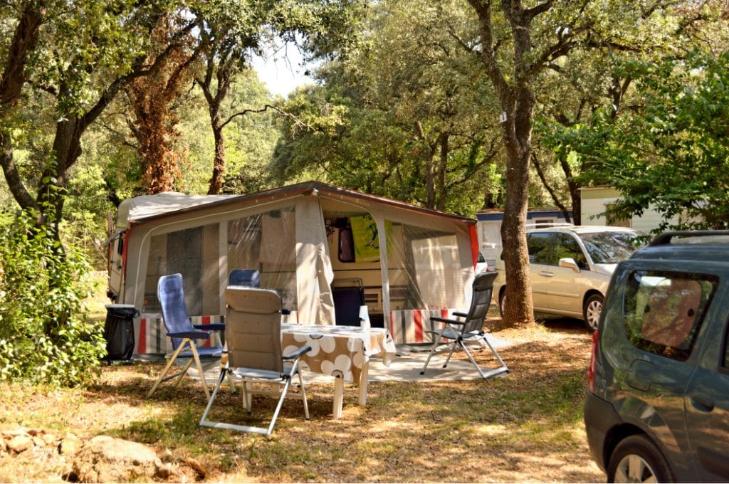 emplacemente tente près de Montpellier