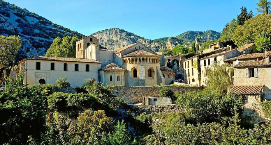 Camping Sommières Près De Nîmes | Domaine De Gajan : Saint Guilhem Le Desert