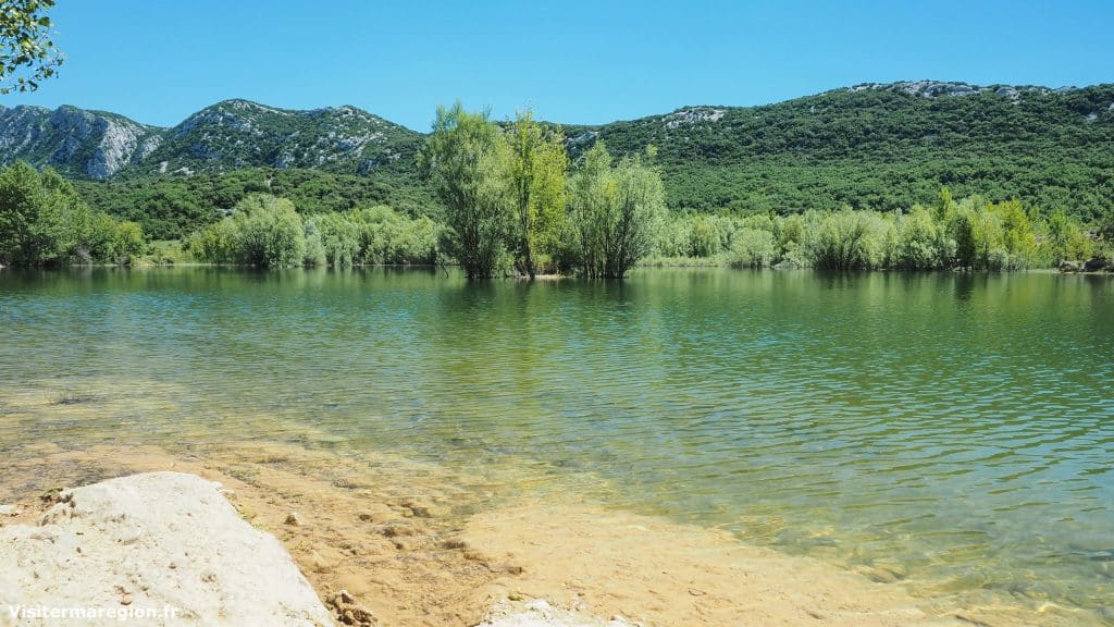 lake of la jasse in the herault